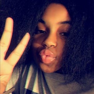 Meet your Posher, Kayla